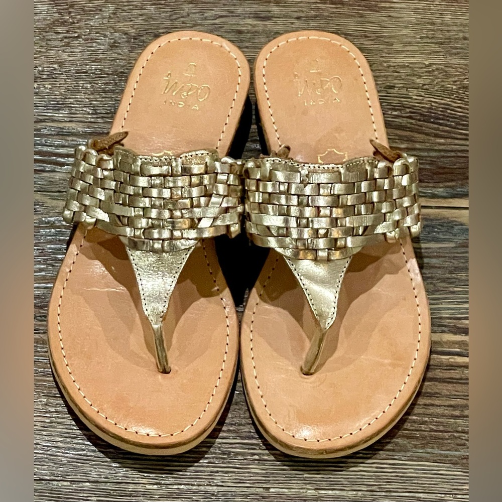 Impo Cancun Metallic Woven Leather Gold Sandal. Size 6 - Like New/Worn Once